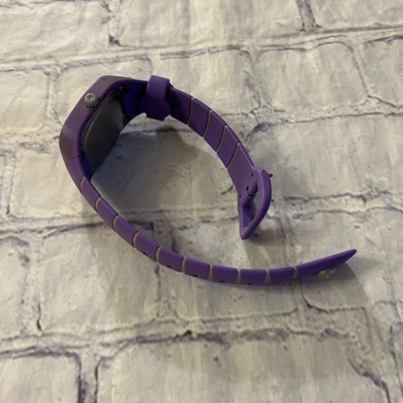 CONVERSE QUARTZ MOVEMENT PURPLE SILICONE STRAP WATCH - Picture 6 of 10